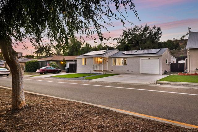 3708 Fairway Dr, La Mesa CA: https://media.crmls.org/mediaz/928433d2-971f-411b-b6f5-805bbcdddcff.jpg