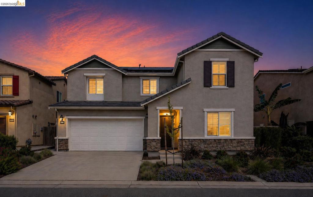 5591 Saddle Rock Ln