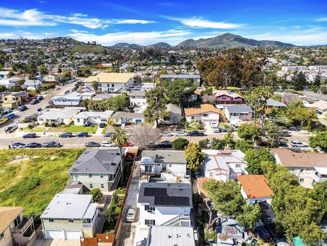 7229 Mohawk St, San Diego CA: https://media.crmls.org/mediaz/9284747e-b8d1-4531-8a96-bbf7b99aee54.jpg