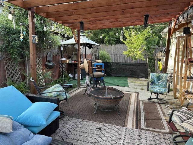 5913 Woodleigh Dr, Carmichael CA: https://media.crmls.org/mediaz/9284aa19-4f95-4804-b203-eb09a2a018f0.jpg