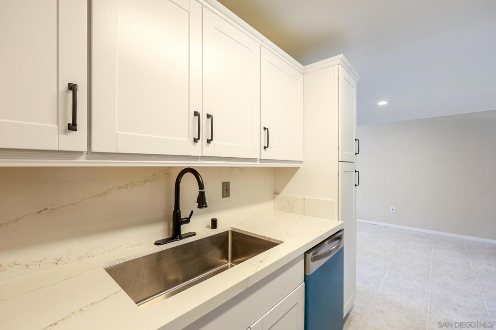 8338 Regents - photo 14