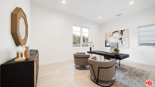 Image 10 of 57 For 11782 Hillsborough Lane