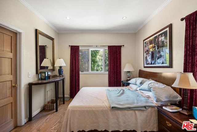 821 Malcolm Avenue, Los Angeles CA: https://media.crmls.org/mediaz/92866e3f-3c35-4923-b2b9-9d6e5640358f.jpg