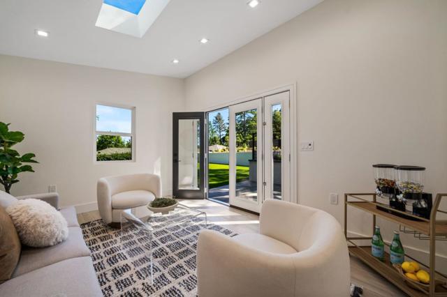 510 Darrell Road, Hillsborough CA: https://media.crmls.org/mediaz/92869d47-358e-49f6-92dc-f215a34c9e64.jpg