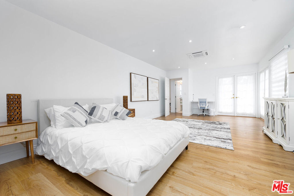 1110 Muirlands Drive - photo 8