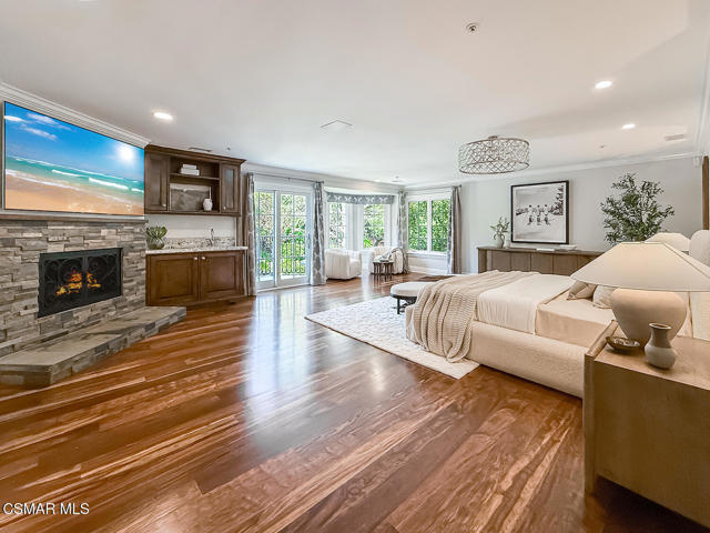 581 Lakeview Canyon Road, Westlake Village CA: https://media.crmls.org/mediaz/928825d4-09de-4a80-b934-e46889da588d.jpg