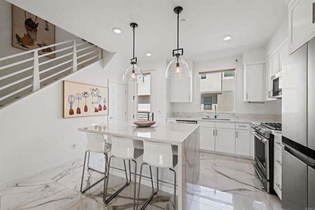 10422 Adamson Way, San Diego CA: https://media.crmls.org/mediaz/92889c12-e637-477d-8e43-0a18066e2f57.jpg