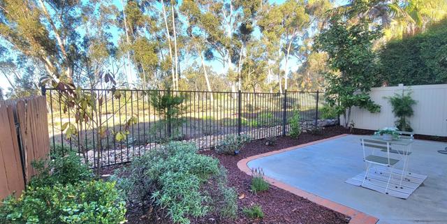 10878 Caminito Colorado, San Diego CA: https://media.crmls.org/mediaz/92891253-0283-4f6c-ae33-94e219e31ff5.jpg