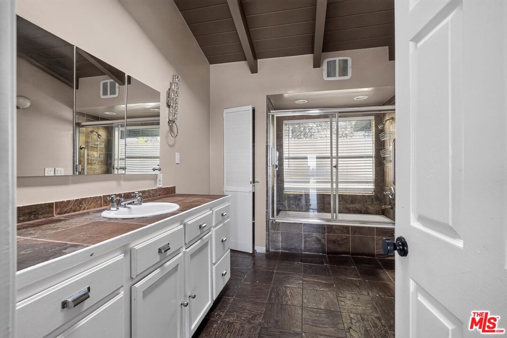MLS #26862191 image #9