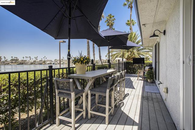 1550 Trawler St, Discovery Bay CA: https://media.crmls.org/mediaz/9289b6b3-edf5-48dd-9fdd-7a72ed7eae80.jpg
