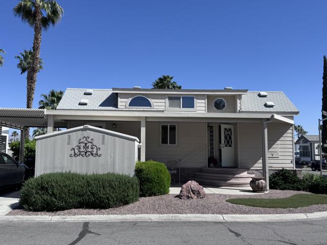 81620 Avenue 49, Indio CA: https://media.crmls.org/mediaz/9289cbd3-cb4d-4acf-9e31-cfc3ed86960f.jpg