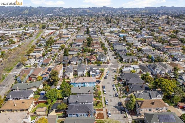 Image 42 of 52 For 1072 57th St