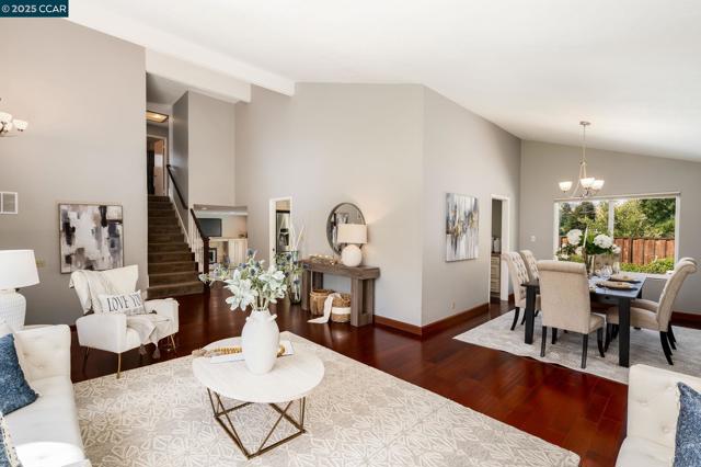 169 Larkwood Cir, Danville CA: https://media.crmls.org/mediaz/928a35fa-b063-41ae-88cd-21922fc47976.jpg