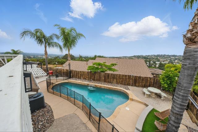 1595 Bay Meadows Dr, Alpine CA: https://media.crmls.org/mediaz/928a9bab-3aa4-4886-83d2-05dbd49364fc.jpg