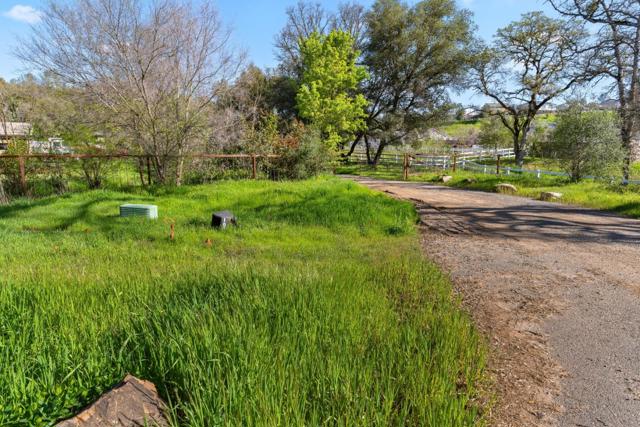 10264 Combie Road,  CA: https://media.crmls.org/mediaz/928abff2-c3b7-47f1-bfbd-96eb71b03f61.jpg