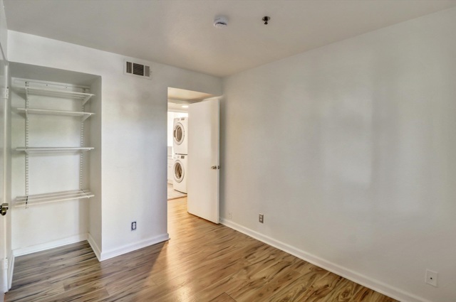 Image 14 of 24 For 1971 Bonifacio St 3