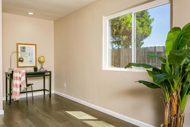 Detail Gallery Image 10 of 25 For 5116 Leon Street, Oceanside,  CA 92057 - 4 Beds | 2 Baths