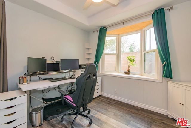 9400 Noble Avenue, North Hills CA: https://media.crmls.org/mediaz/928c7538-570c-4a81-baff-559a0ebe16a3.jpg