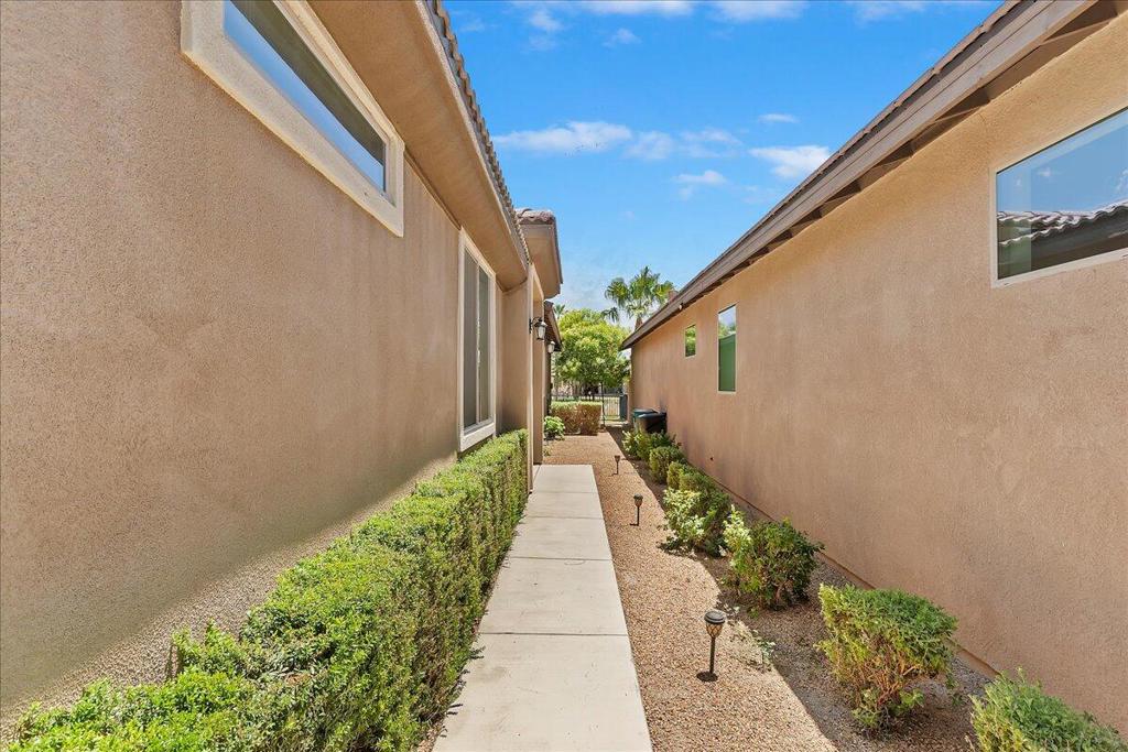 MLS #219132460DA image #4