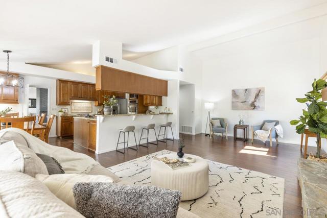 1549 Ventana Drive, Escondido CA: https://media.crmls.org/mediaz/928dfcdd-b561-4e15-a808-0fb1ea9299c5.jpg