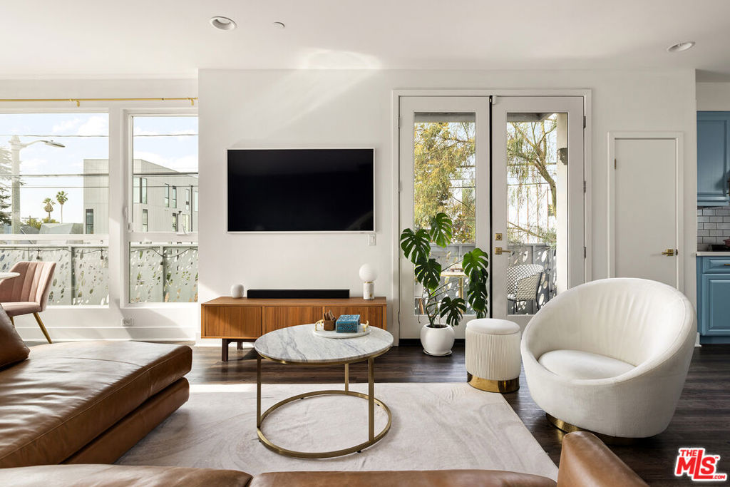 6074 W Studio Court