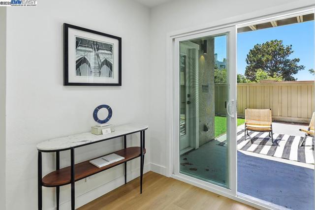 739 Aries Ln, Foster City CA: https://media.crmls.org/mediaz/928f7fa2-d49c-4c7e-ab9e-96e1d1919f50.jpg