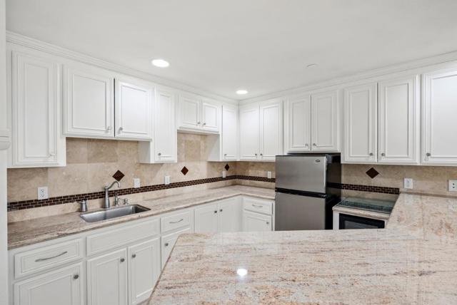 12690 Dianne Drive, Los Altos Hills CA: https://media.crmls.org/mediaz/928f9b99-7297-4aec-8829-6babdea1ac67.jpg