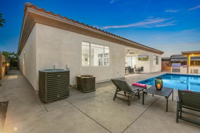 44830 Via Mirabel, La Quinta CA: https://media.crmls.org/mediaz/929060fc-076a-4d3f-9924-9c587f49a11a.jpg