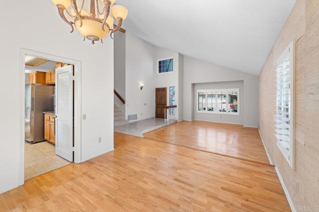 Detail Gallery Image 8 of 37 For 3711 Overpark Rd, San Diego,  CA 92130 - 4 Beds | 2/1 Baths