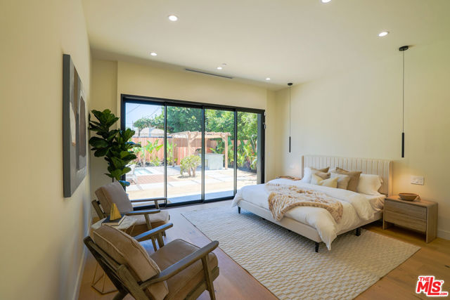 4936 Coolidge Avenue, Culver City CA: https://media.crmls.org/mediaz/92915bbe-759b-40ce-b1a8-d89e9ff93cdc.jpg