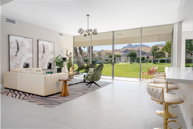 Image 22 of 70 For 160 Desert Lakes Drive