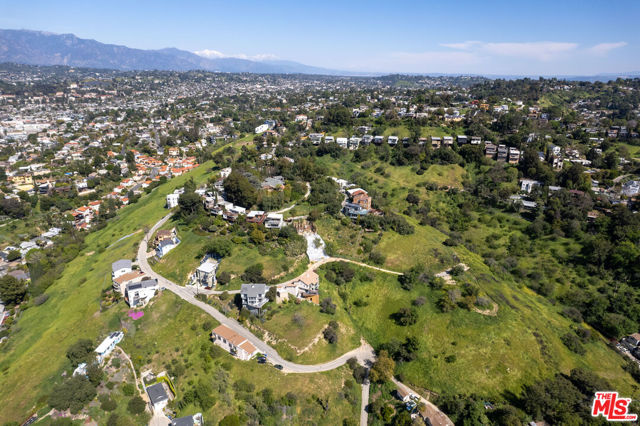 3566 N Paseo Drive, Los Angeles CA: https://media.crmls.org/mediaz/929252bc-2ed5-4160-a221-02bf9a731adb.jpg