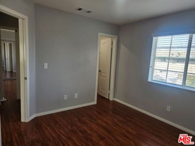 7872 Stewart And Gray Road, Downey CA: https://media.crmls.org/mediaz/9292dbfc-f79b-4e22-881f-c74bf7258972.jpg