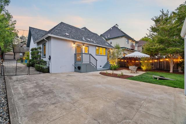 1223 Rhus Street, San Mateo CA: https://media.crmls.org/mediaz/9292e72c-f42b-4aa5-af78-8cdb9ce30fe0.jpg