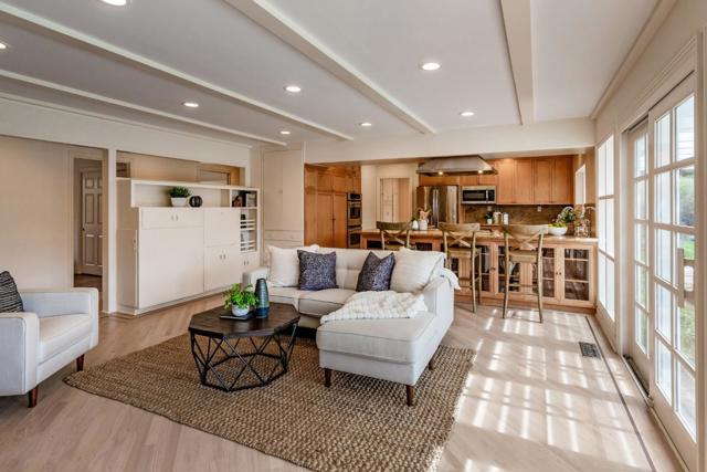 Image 6 of 39 For 22430 Franklin Court