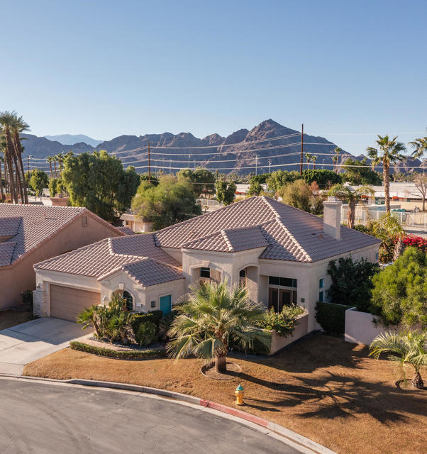 78970 Del Monte Court, La Quinta CA: https://media.crmls.org/mediaz/92946f3c-1980-4223-9aca-f02cbe5f9e1b.jpg