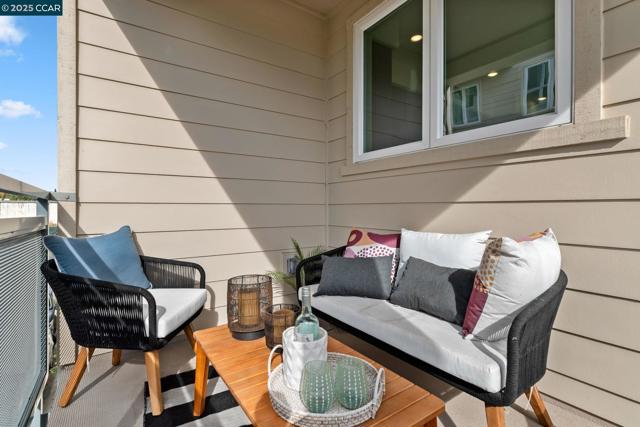 27276 Cosmo Ct, Hayward CA: https://media.crmls.org/mediaz/92948338-1f51-4126-8352-3e3e6606ca78.jpg