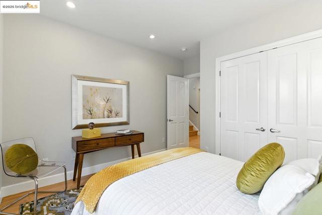 280 Monterey Blvd., San Francisco CA: https://media.crmls.org/mediaz/92949818-7afc-4abb-affa-b00284375e1b.jpg