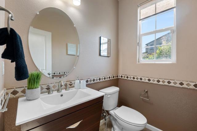 Image 20 of 62 For 32210 Regents Boulevard