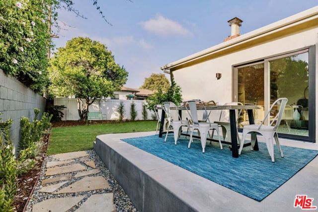 5168 Emporia Avenue, Culver City CA: https://media.crmls.org/mediaz/92958760-84fa-4094-a509-a64da154f460.jpg