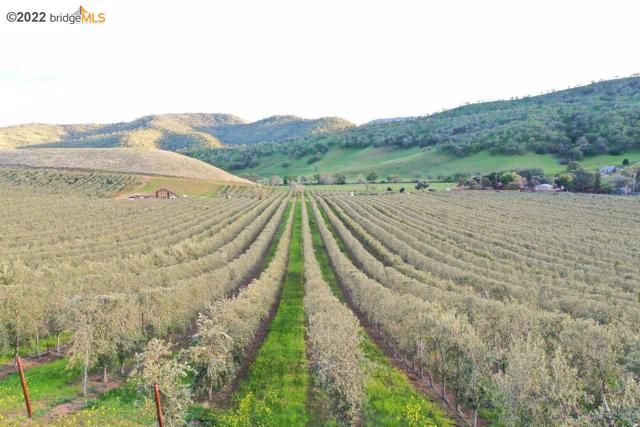 Image 3 of 18 For 18615 Marsh Creek Rd