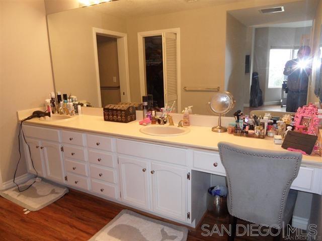 3060 6th Avenue, San Diego CA: https://media.crmls.org/mediaz/9295d5e7-c3e4-46a0-ae80-4714db9abb5a.jpg