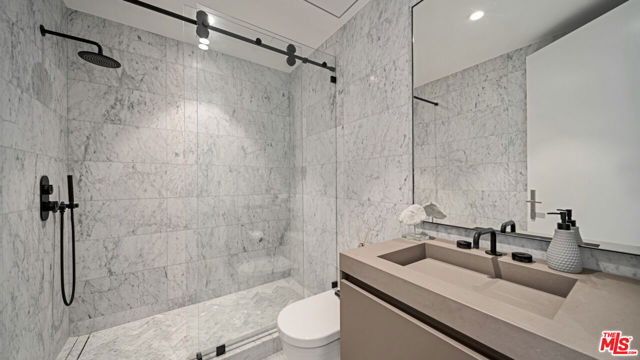 24572 Malibu Road, Malibu CA: https://media.crmls.org/mediaz/9295ff7a-6946-4e32-9fc8-7b7b179d45b9.jpg