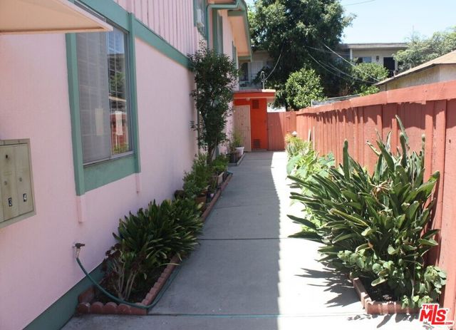 10515 Tabor Street, Los Angeles, California 90034, ,Multi-Family,For Sale,Tabor,24393489