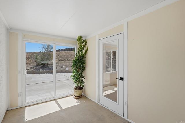 Detail Gallery Image 19 of 31 For 406 Borden Cir, San Marcos,  CA 92069 - 3 Beds | 2 Baths