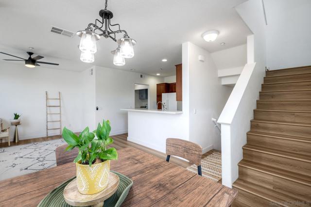 1801 Clare Ln, San Diego CA: https://media.crmls.org/mediaz/929765e2-492d-42ed-b629-934df0acfaaf.jpg