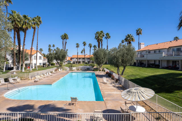 752 Vista Lago Drive N, Palm Desert, CA 92211