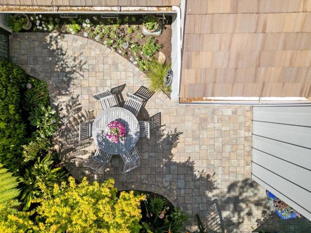 9546 Maple Court, Carmel CA: https://media.crmls.org/mediaz/9297e83a-f7b1-4ba7-86ac-6ea82d620643.jpg