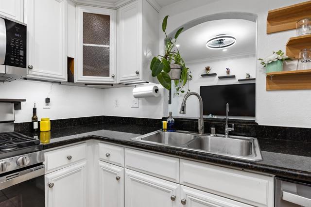 Detail Gallery Image 10 of 25 For 5034 Los Morros Way #62,  Oceanside,  CA 92057 - 2 Beds | 2 Baths