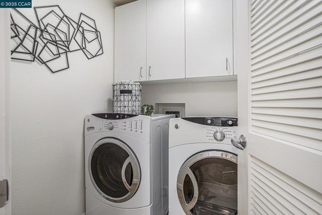 1655 N California Blvd, Walnut Creek CA: https://media.crmls.org/mediaz/92986556-f0a8-48f7-82f0-7ac04e80957e.jpg